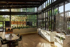 Reception - The Woodlands Resort, Curio Collection by Hilton (The Woodlands)