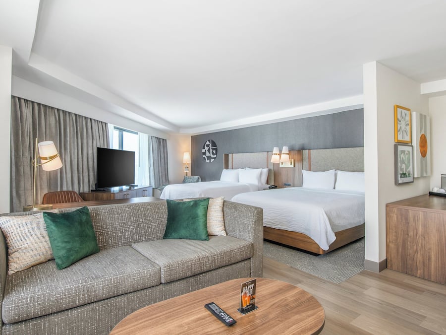 Suite, 2 Queen Beds