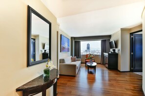 Suite Premium Level | 12 bedrooms, down comforters, minibar, in-room safe
