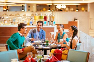 3 restaurants, breakfast, lunch, dinner served; Italian cuisine