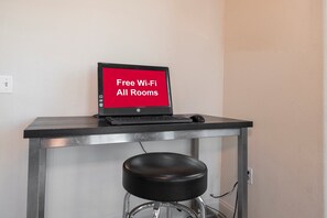 Business center - Red Roof Inn Orlando South - Florida Mall (Orlando)