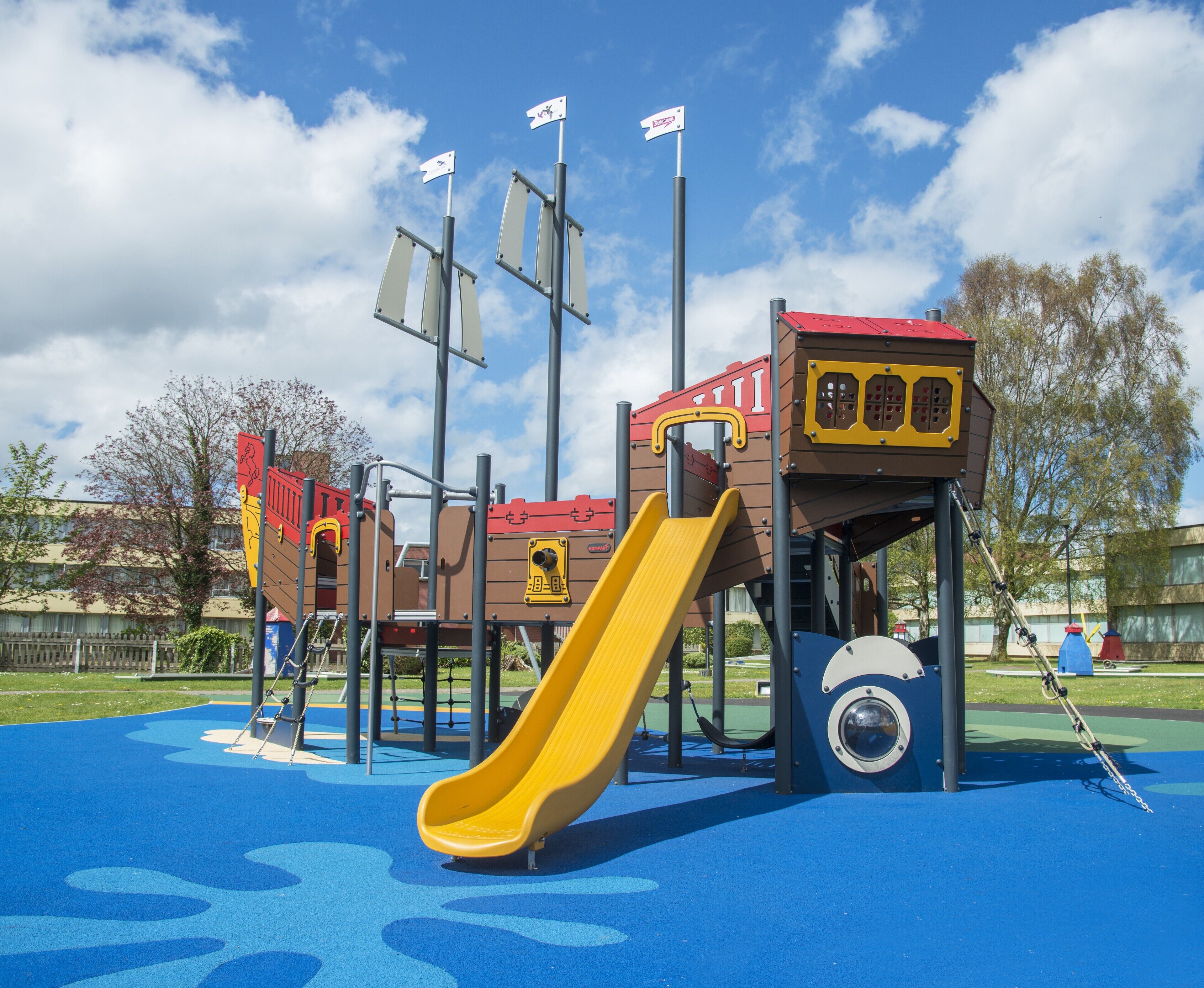 children’s play area – outdoor