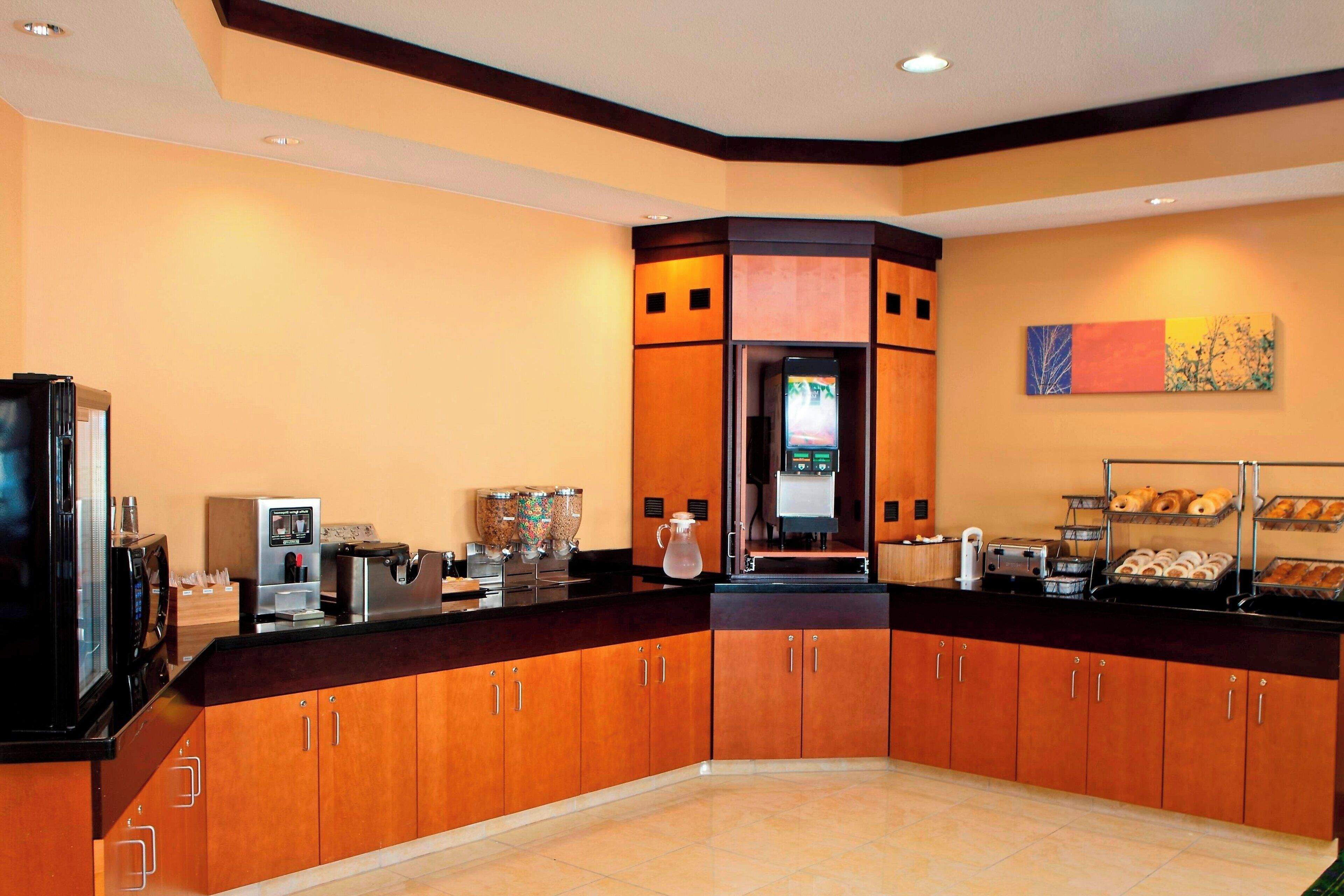 free daily continental breakfast