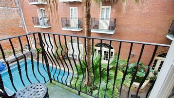 In-room safe, desk, iron/ironing board, free WiFi