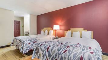 Suite, 2 queensize bedden (Smoke Free) | Uitzicht vanuit de kamer