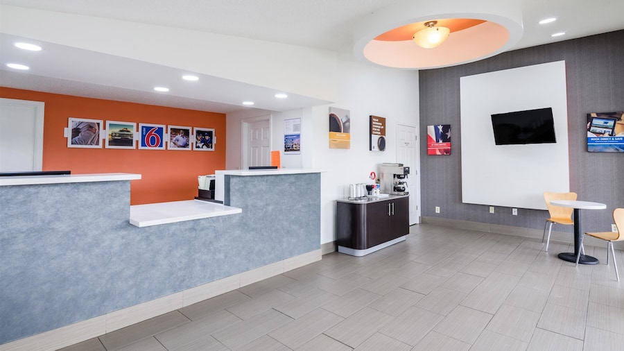 Motel 6 Troutville, VA