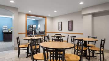 Free daily continental breakfast