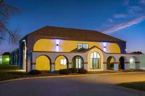 Exterior - Days Inn by Wyndham Austin (Austin)