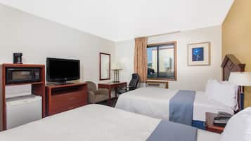 Double Room, 2 Double Beds | Individually decorated, individually furnished, desk, blackout drapes