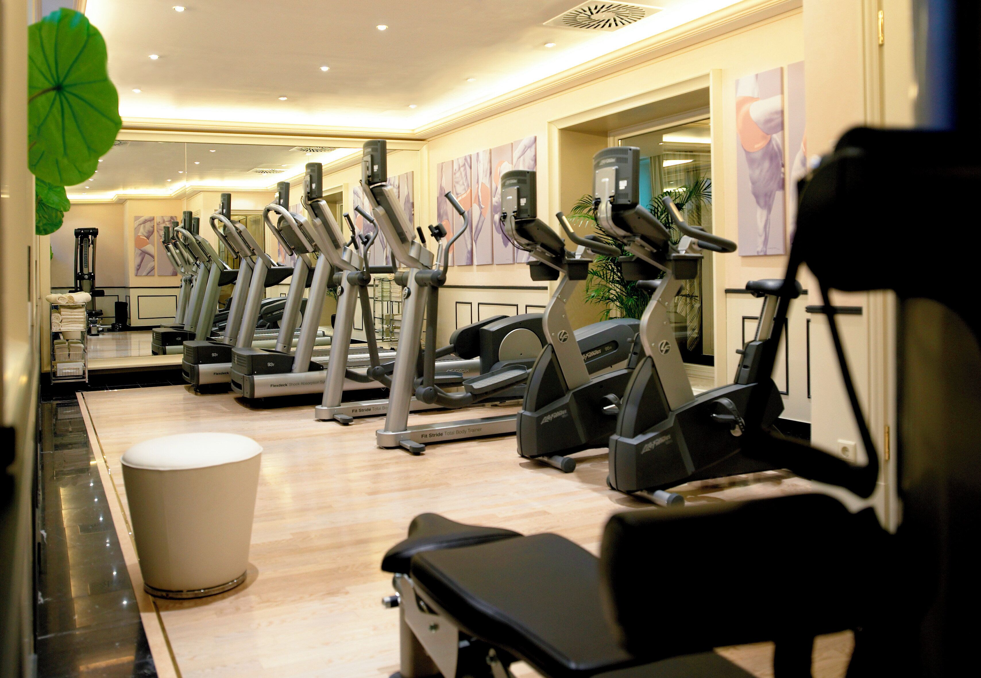 couples treatment room(s), sauna, steam room, body treatments