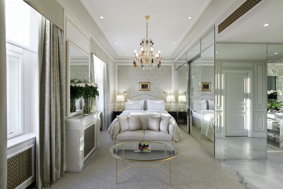 hypo-allergenic bedding, down duvets, free minibar items, in-room safe