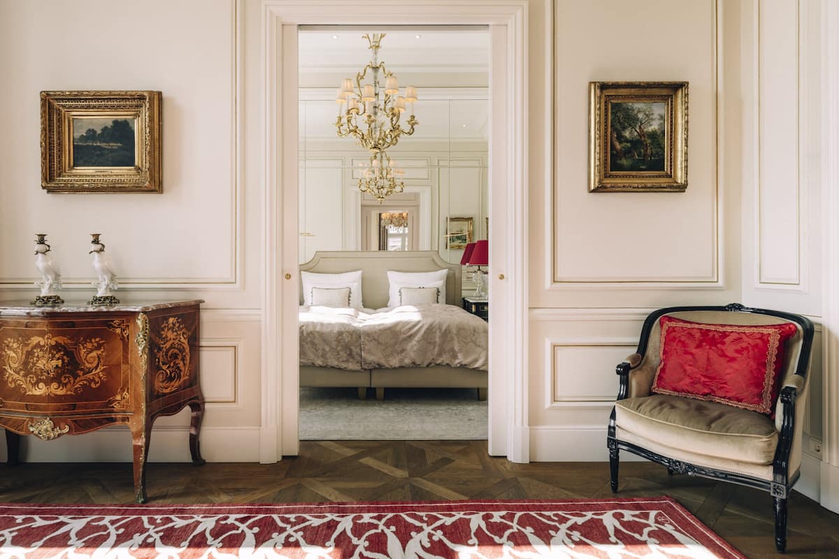Wiener Philharmoniker Suite | Hypo-allergenic bedding, down comforters, free minibar items