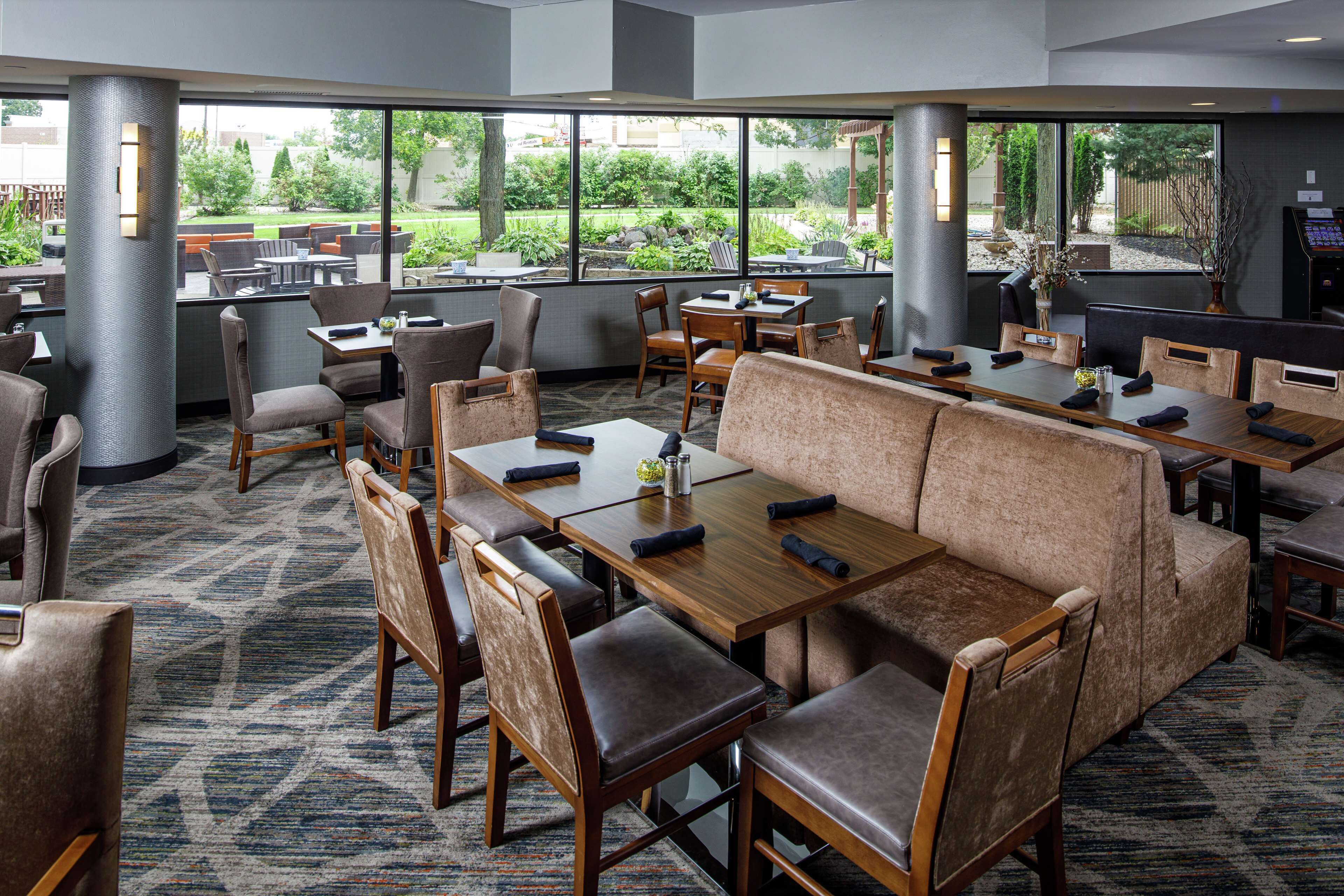 Breakfast, lunch and dinner served