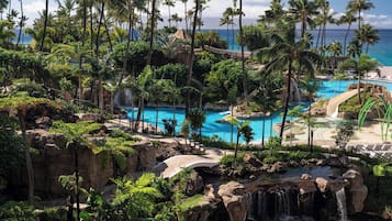 3 Außenpools, Cabañas (gegen Gebühr), Sonnenschirme