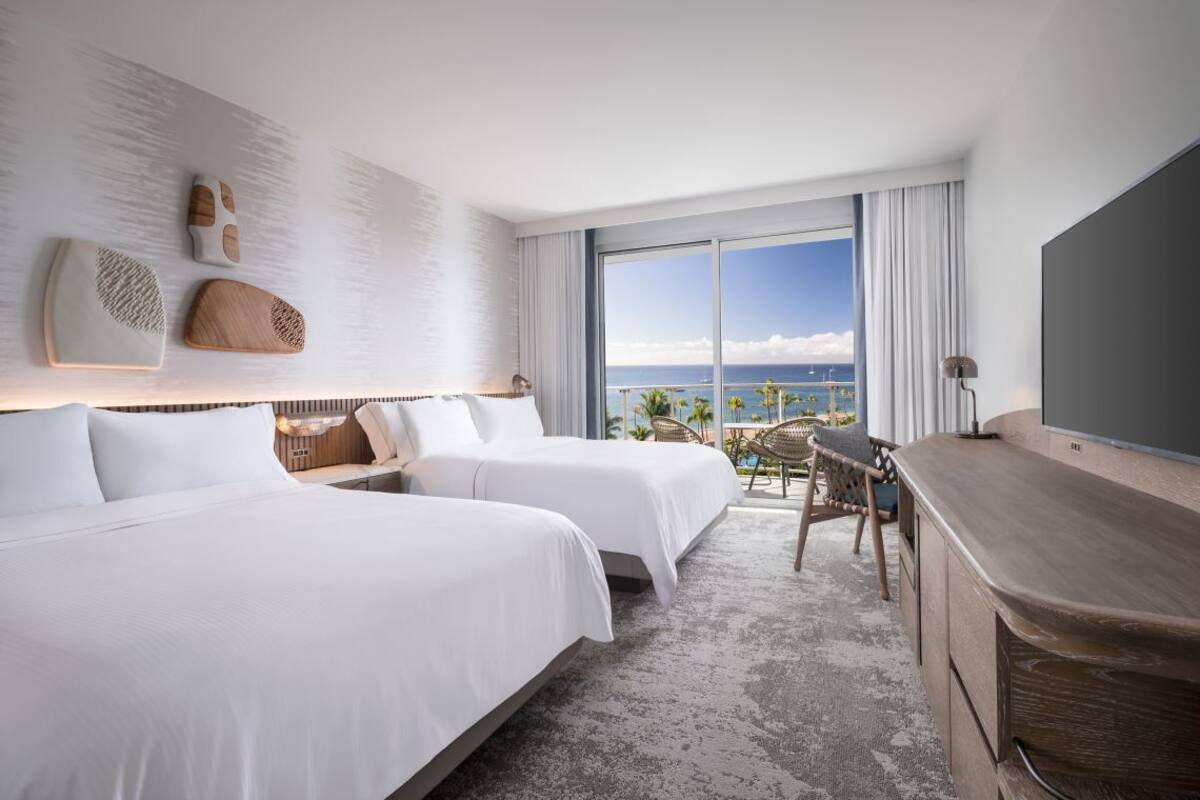 Habitación superior, 2 camas de matrimonio, vistas al mar (Kukahi) | Colchones con acolchado adicional, caja fuerte, escritorio
