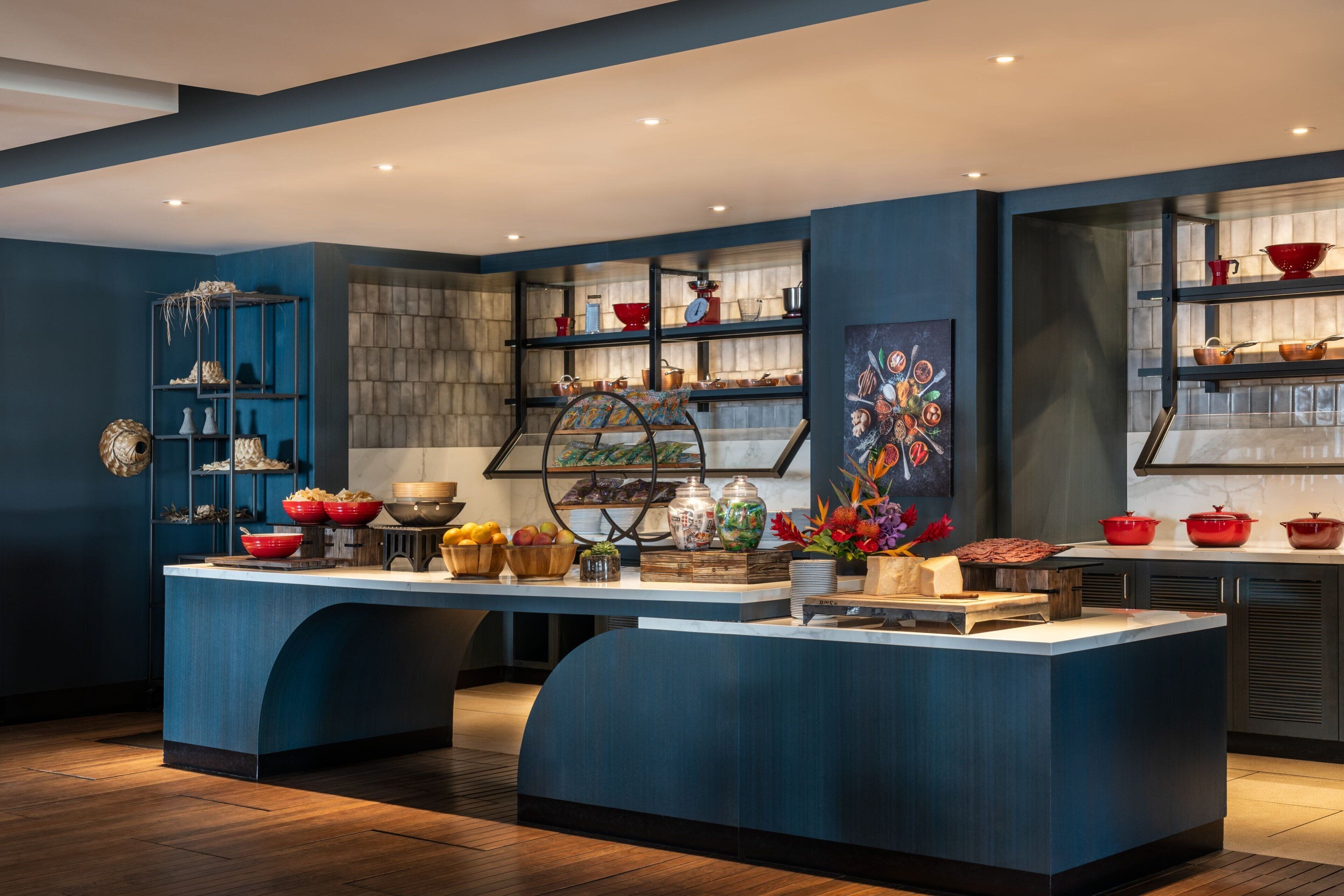 2 restaurants, breakfast, lunch, dinner served; hawaiian cuisine