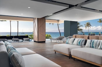 Couples treatment rooms, body treatments, hot stone massages at The Westin Maui Resort & Spa, Kaanapali