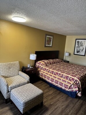 Basic Room | 1 bedroom, desk, free WiFi, bed sheets
