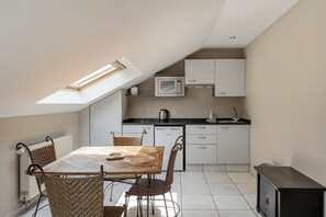 Suite | Cuisinette privée | Réfrigérateur dans les aires communes