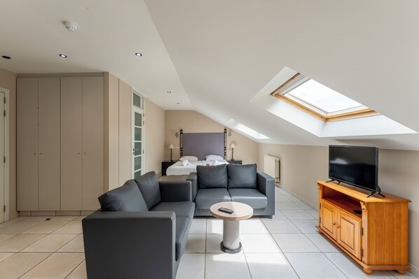 Coffres-forts dans les chambres, bureau, lits bébé (en supplément)