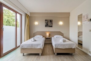 Quarto duplo conforto | 1 quarto, cofres nos quartos, escrivaninha, berços (sobretaxa)