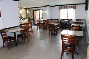 Esmorzar diari continental gratuït 