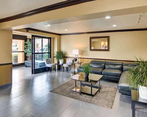 DFW 机场北凯艺酒店