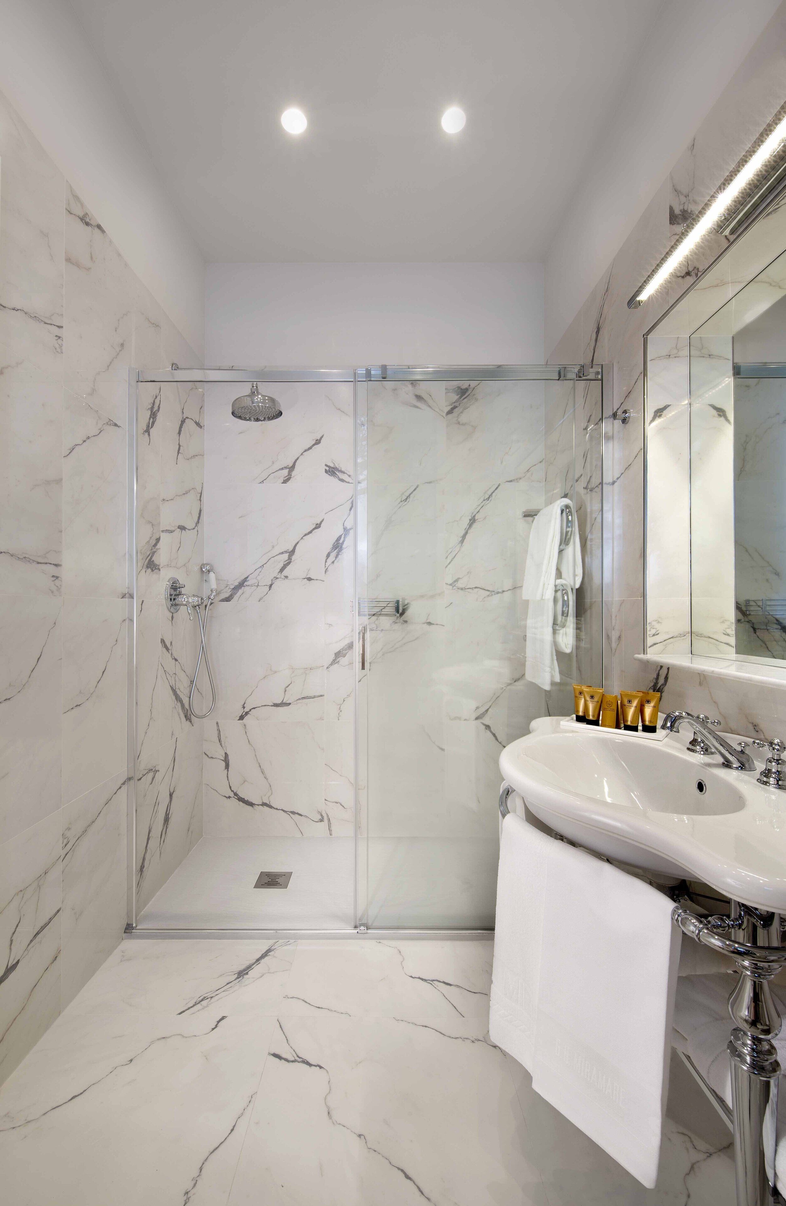 prestige suite vista mare | bathroom | free toiletries, hair dryer, bathrobes, slippers