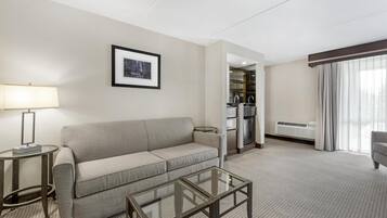 Suite, 1 King Bed, Refrigerator & Microwave, Courtyard View (with Sofabed) | Hypo-allergenic bedding, pillowtop beds, desk, laptop workspace