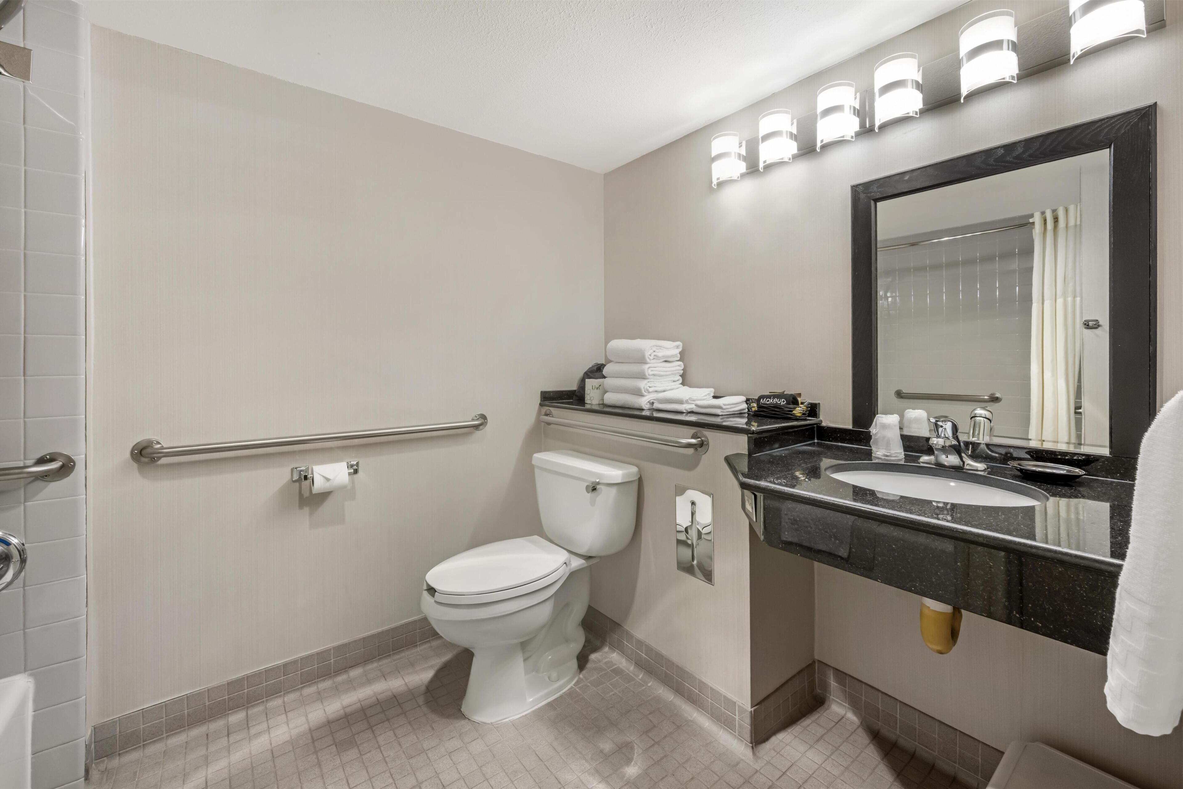Salle de bain accessible aux personnes à mobilité réduite