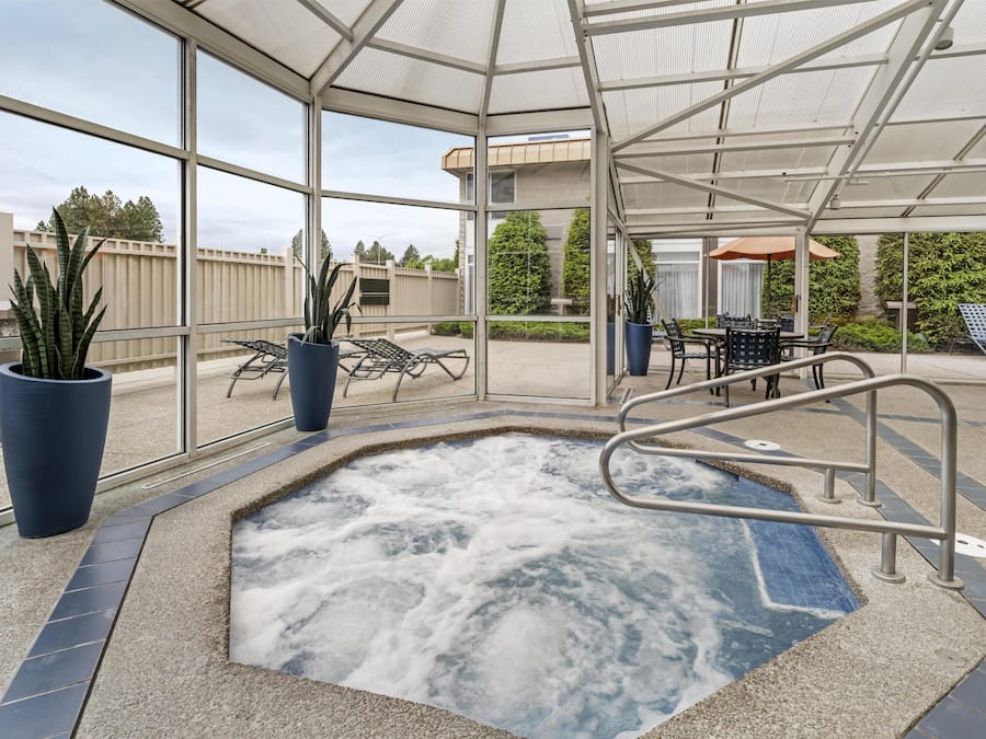 Indoor pool, seasonal outdoor pool