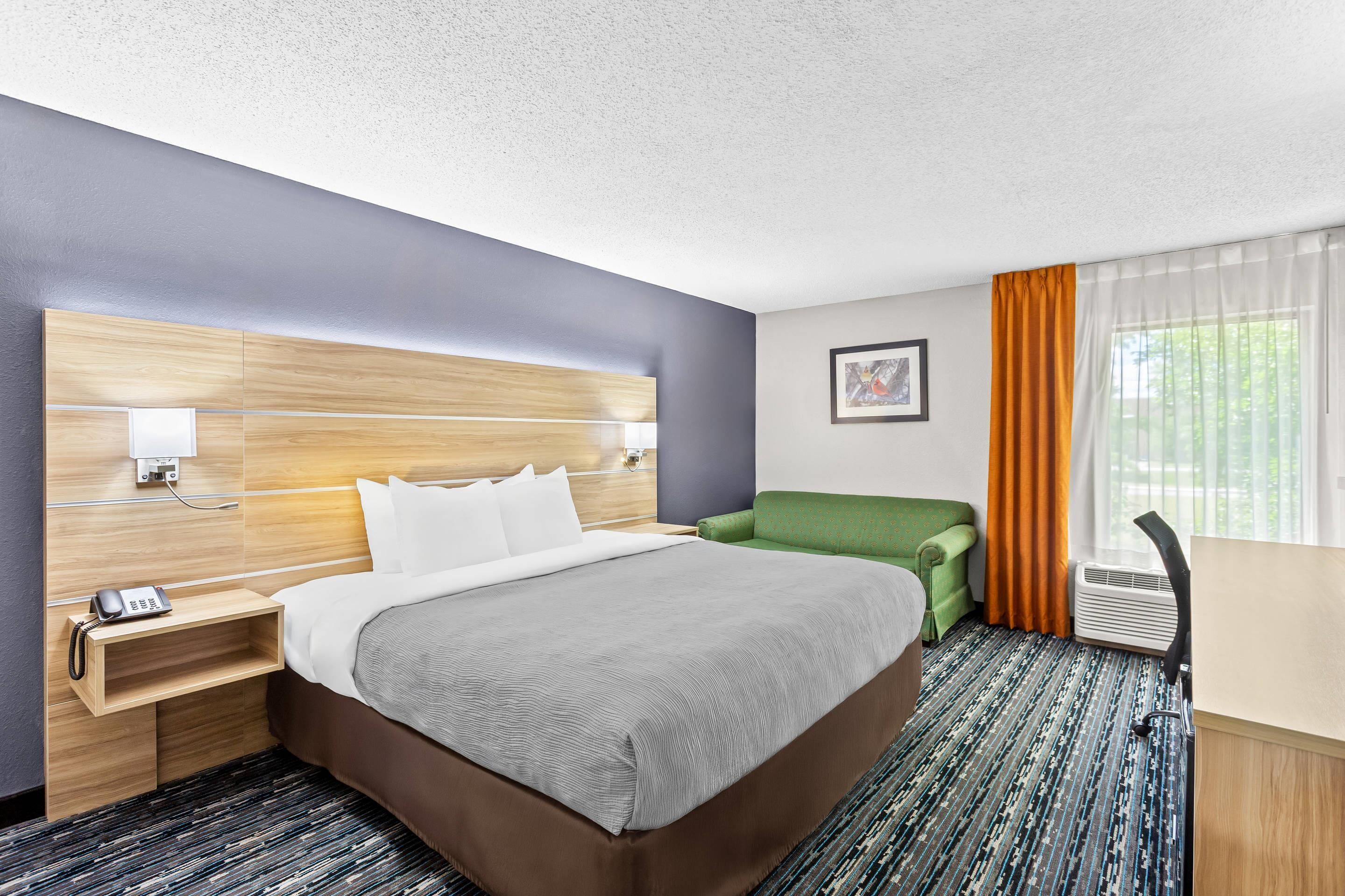 标准房, 1 张特大床, 无烟房 | 客房内保险箱、办公桌、熨斗/熨衣板、折叠床/加床（额外收费）