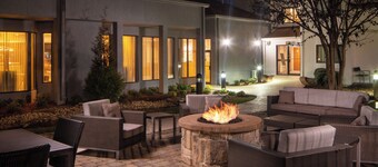 Courtyard by Marriott Nashville Airport