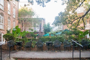 Exterior - Place d'Armes Hotel (New Orleans)