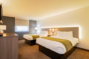 Phòng Tiêu chuẩn, 2 giường cỡ queen, không hút thuốc | Bộ đồ giường cao cấp, nệm có lớp đệm bông, bàn 