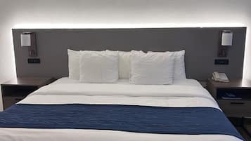 Roupas de cama premium, camas com colchões pillow-top, escrivaninha
