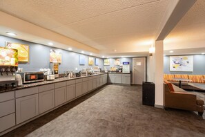 Free daily buffet breakfast