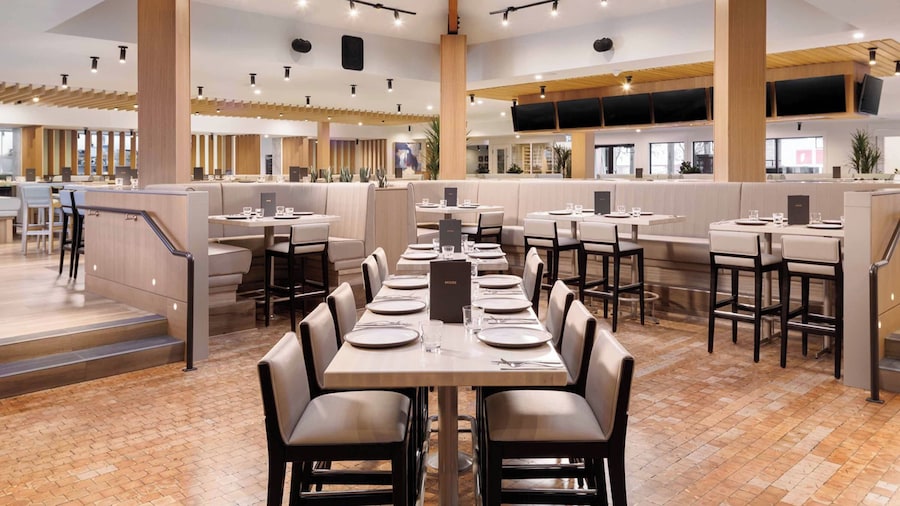 Sandman Hotel & Suites Kelowna