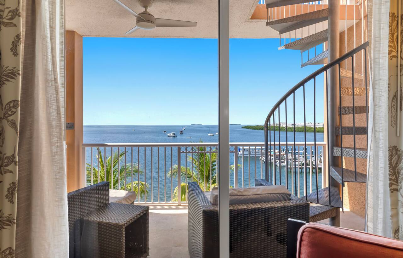 Beachside Resort & Residences