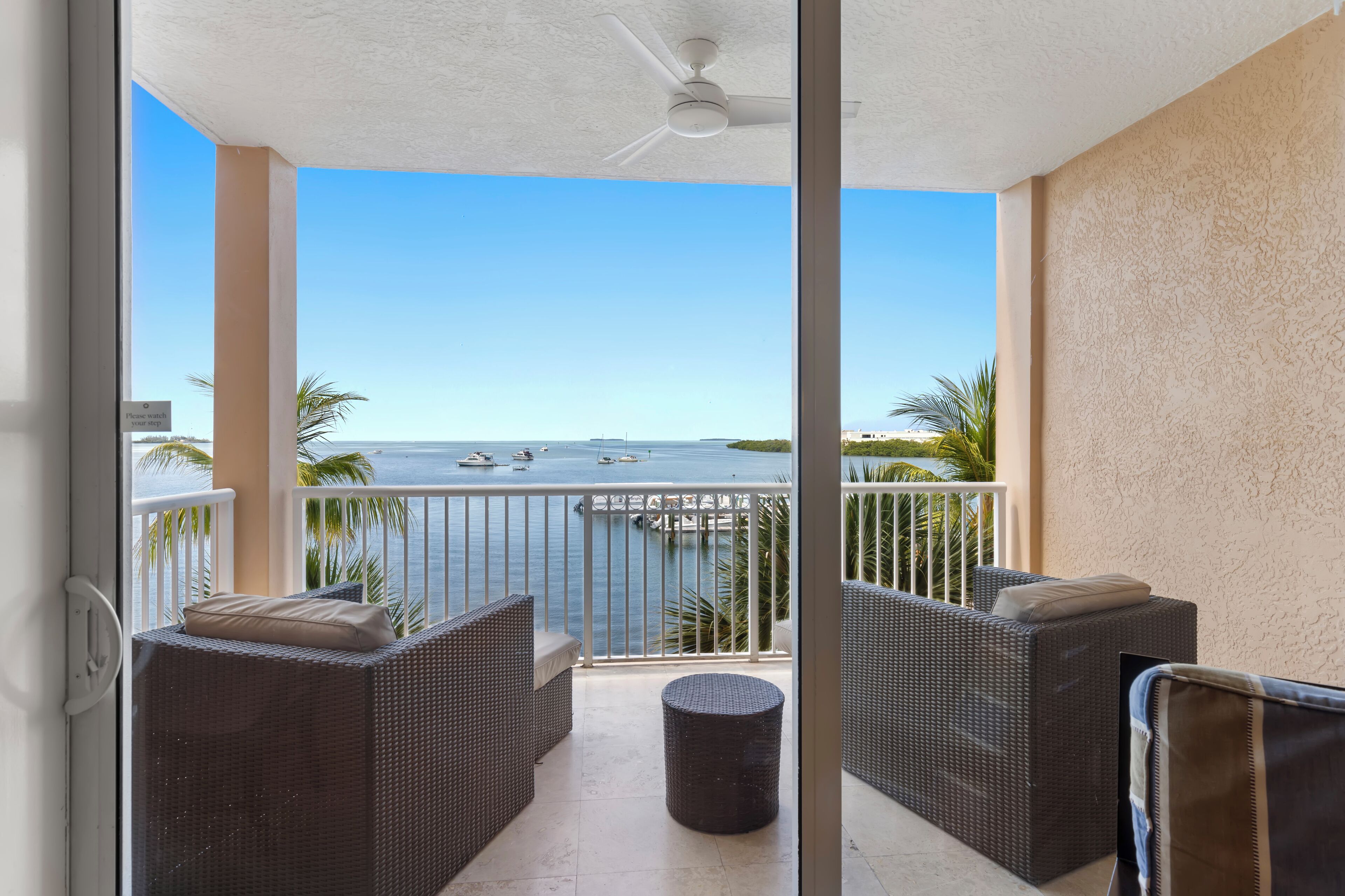 ocean front 3br presidential suite | balcony