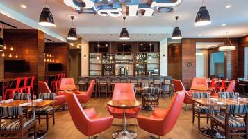 Petit déjeuner, déjeuner et dßner servis sur place