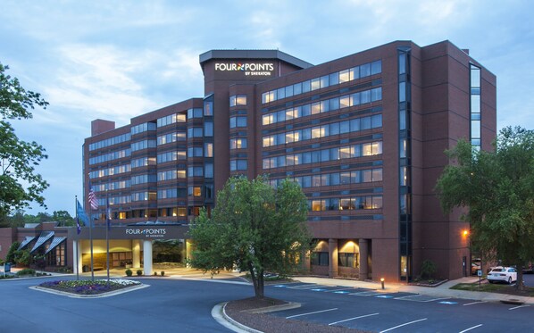 Welcome to Four Points By Sheraton, featuring a well-lit interior and convenient parking.