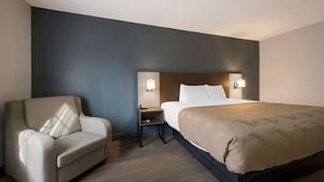 Chambre, 1 très grand lit, accessible aux personnes à mobilité réduite, non-fumeur | Coffre-fort, fer et planche à repasser, lit de bébé (gratuit)