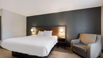 Standard Room, 1 King Bed, Non Smoking | In-room safe, iron/ironing board, free cribs/infant beds, rollaway beds