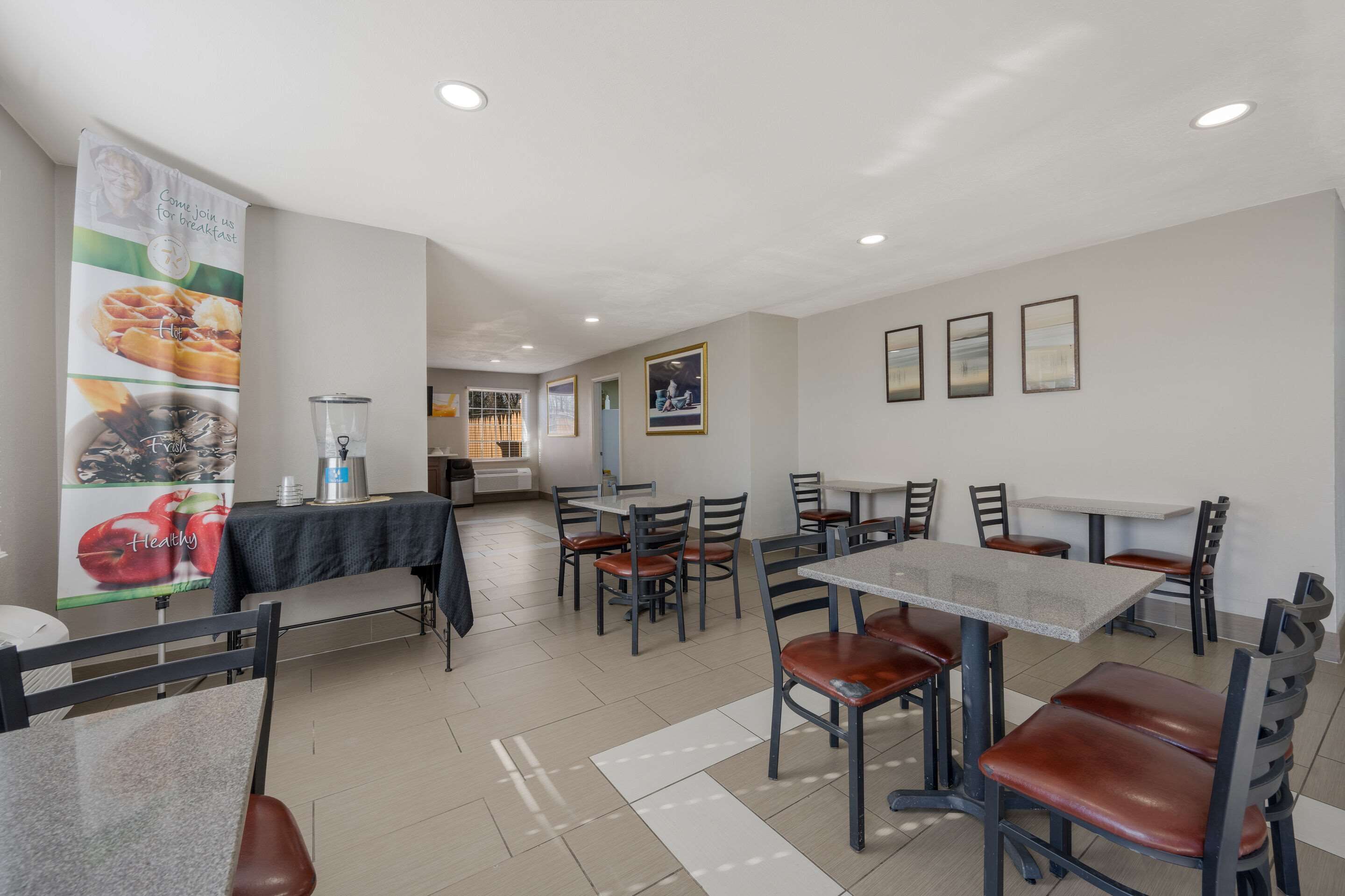 Buffet déjeuner gratuit