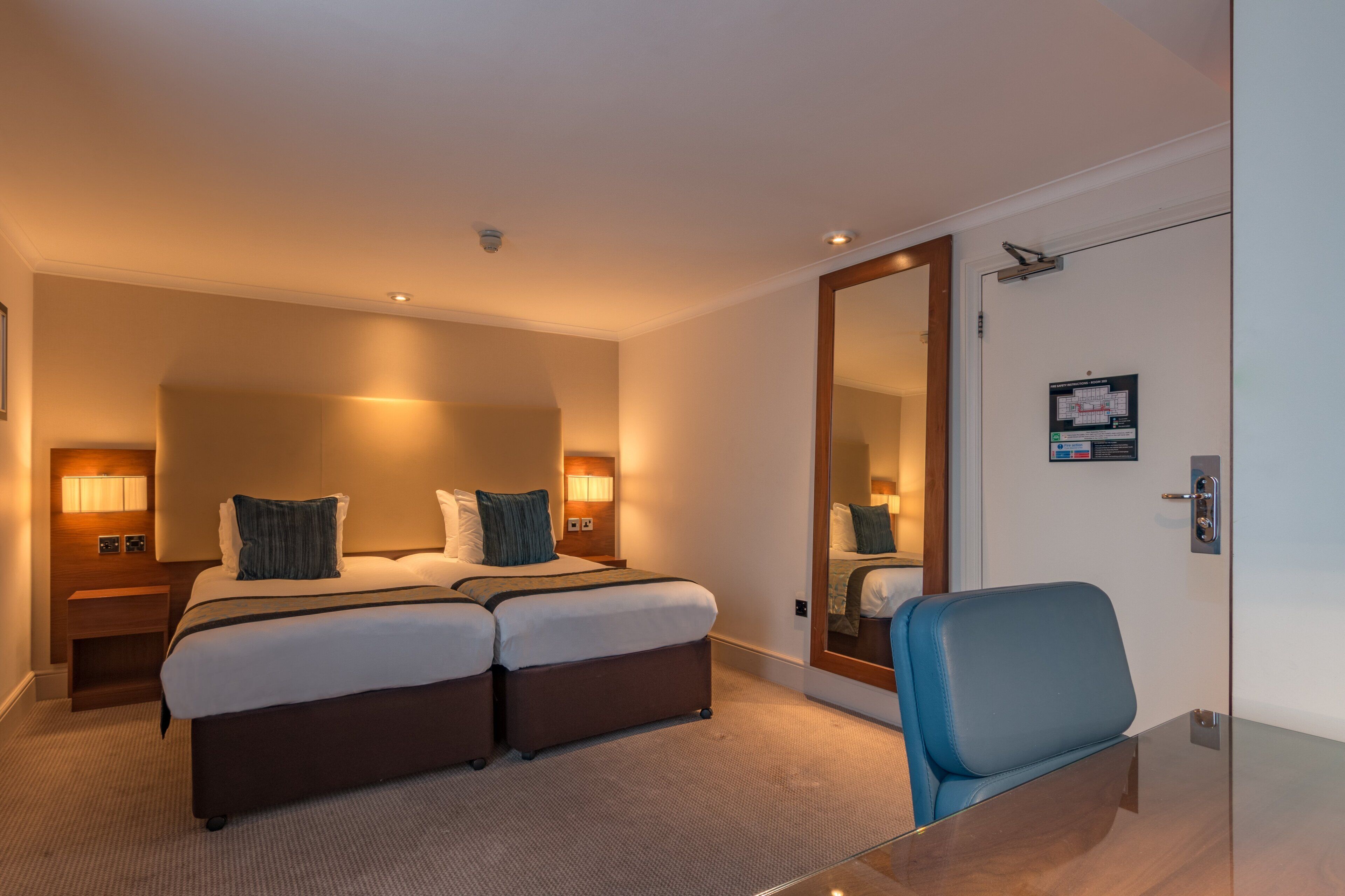 in-room safe, desk, soundproofing, iron/ironing board