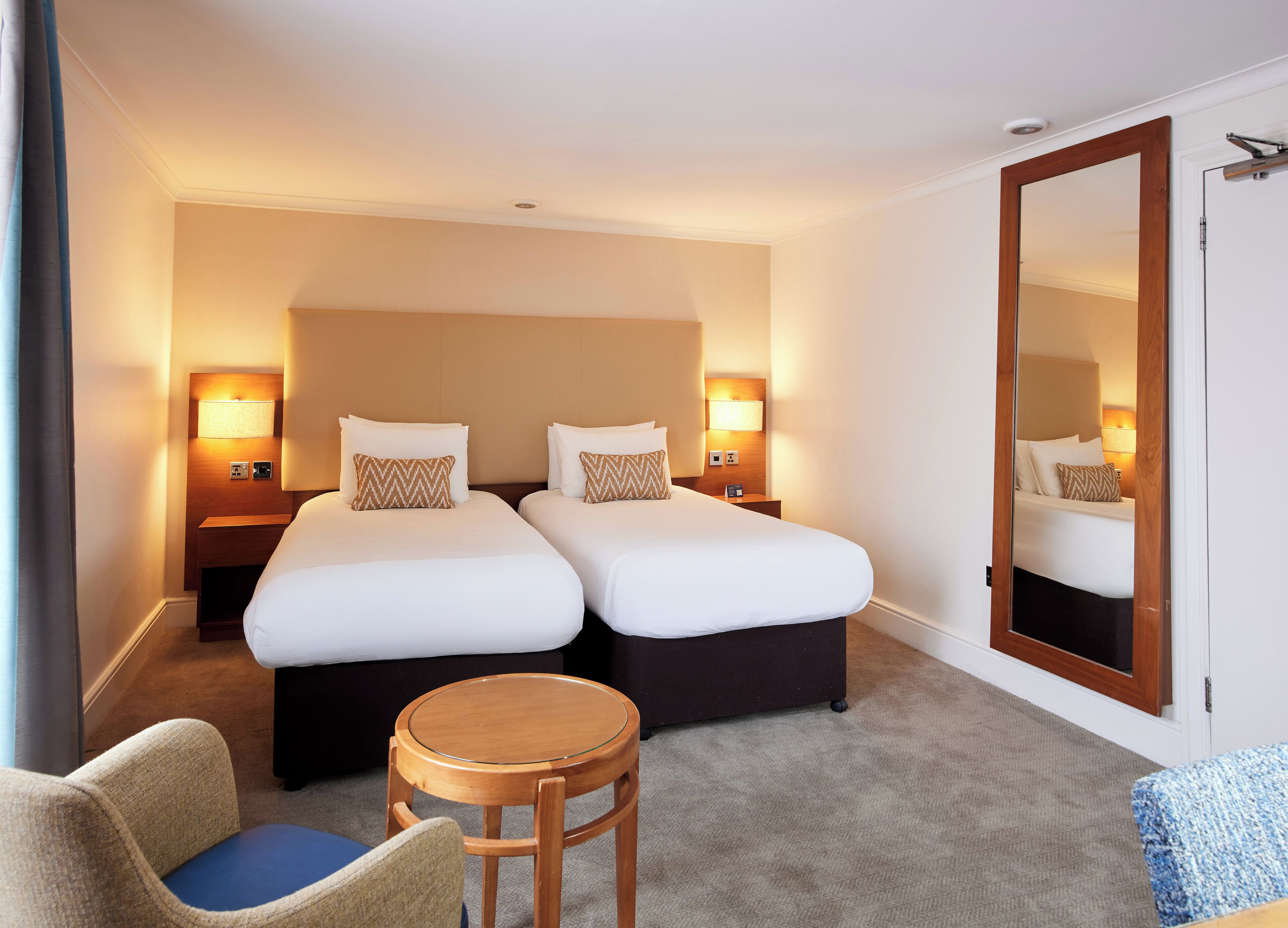 In-room safe, desk, soundproofing, iron/ironing board