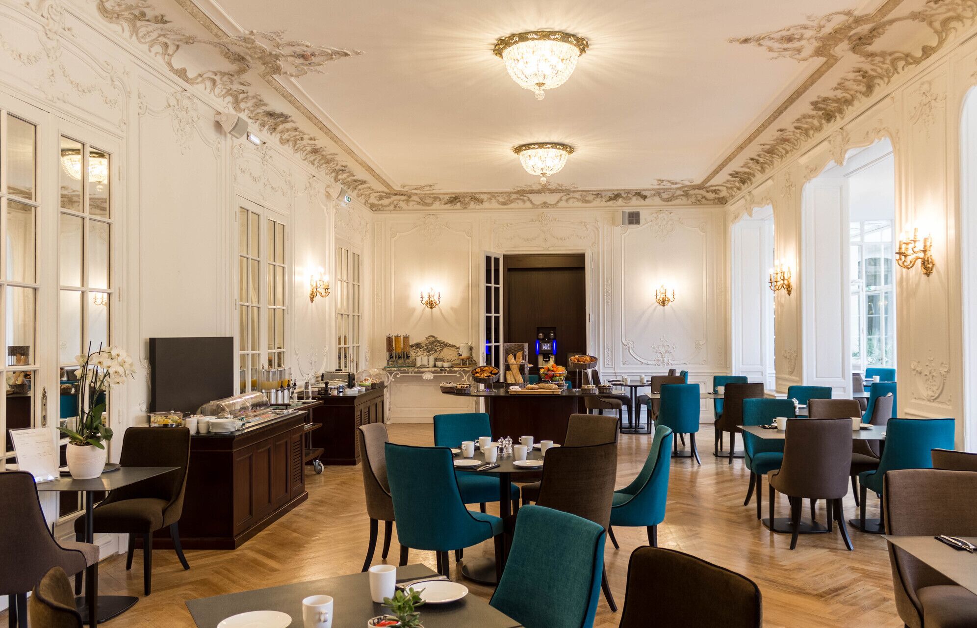 Daily buffet breakfast (EUR 22 per person)