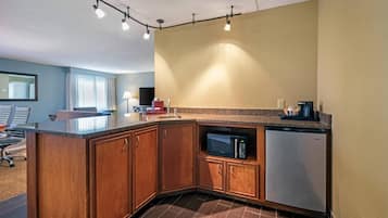 Ropa de cama de alta calidad y cortinas blackout