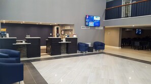 Lobby - Clarion Hotel Conference Center Lexington North (Lexington)